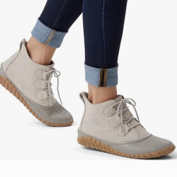 Sorel Taupe Out'N About Plus SoftAnkle Duck Rubber Leather Boots Shoes Sz 8.5 - Picture 1 of 13